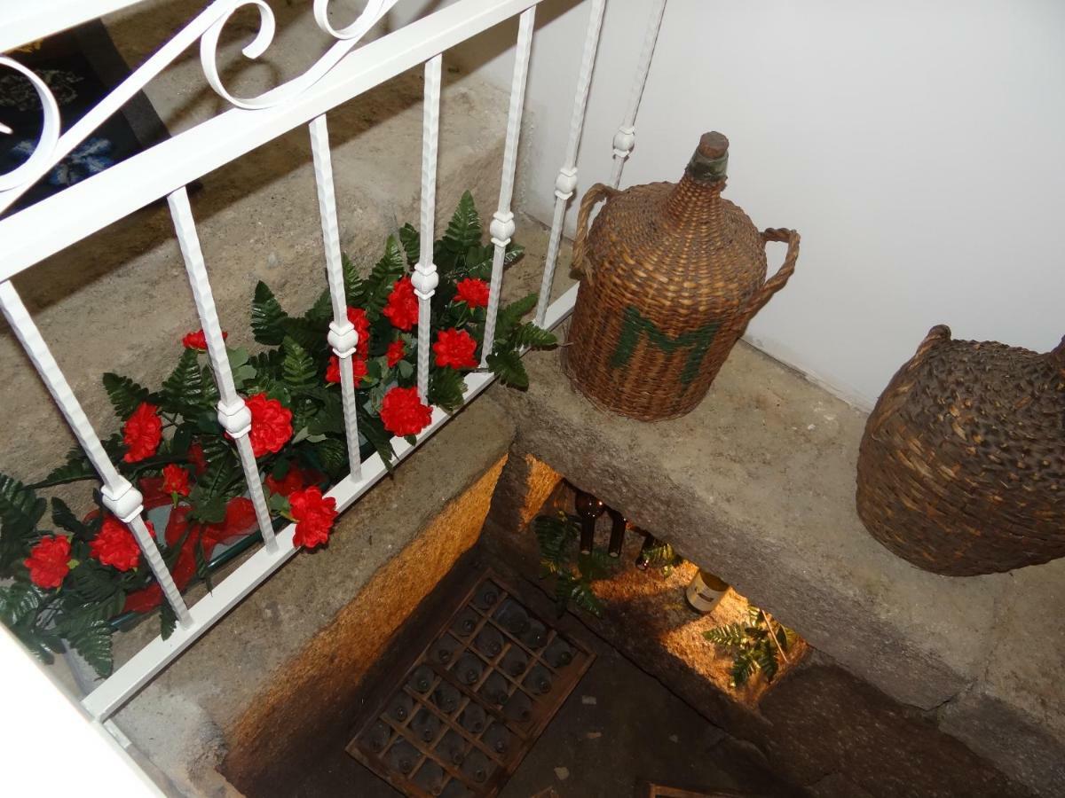 Гостевой дом Museu Casa Aleixo Sernancelhe Экстерьер фото